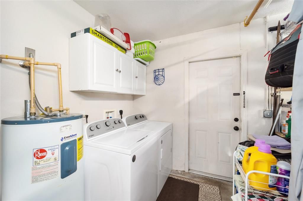 For Sale: $254,900 (3 beds, 2 baths, 1345 Square Feet)