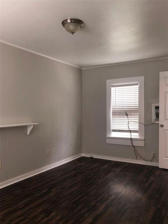 For Rent: $1,150 (1 beds, 1 baths, 476 Square Feet)