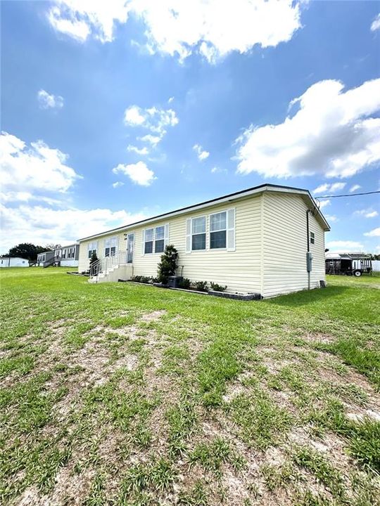 Active With Contract: $255,000 (3 beds, 2 baths, 1836 Square Feet)