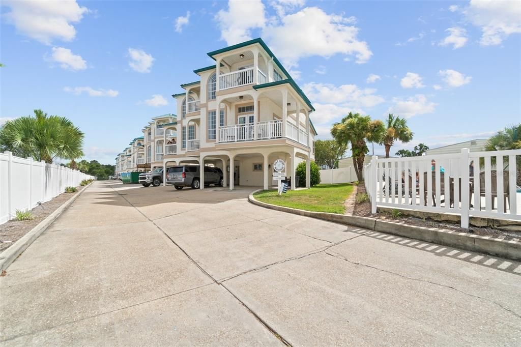 For Sale: $680,000 (3 beds, 3 baths, 1908 Square Feet)