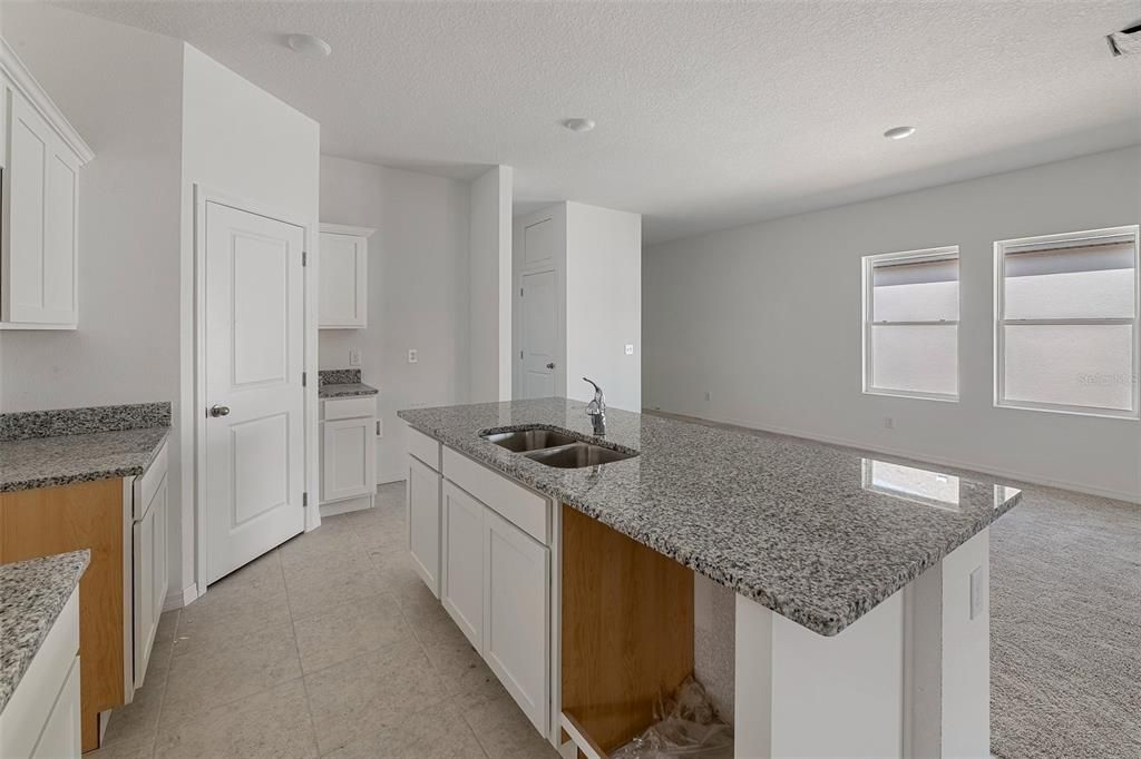 Active With Contract: $389,990 (3 beds, 2 baths, 1536 Square Feet)