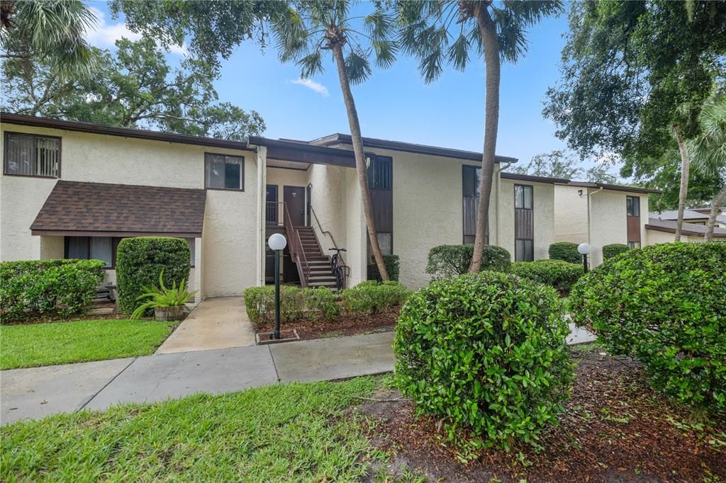 Active With Contract: $149,900 (2 beds, 1 baths, 986 Square Feet)