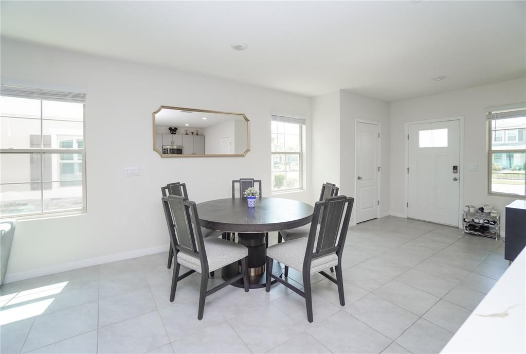 For Sale: $365,000 (3 beds, 2 baths, 1817 Square Feet)