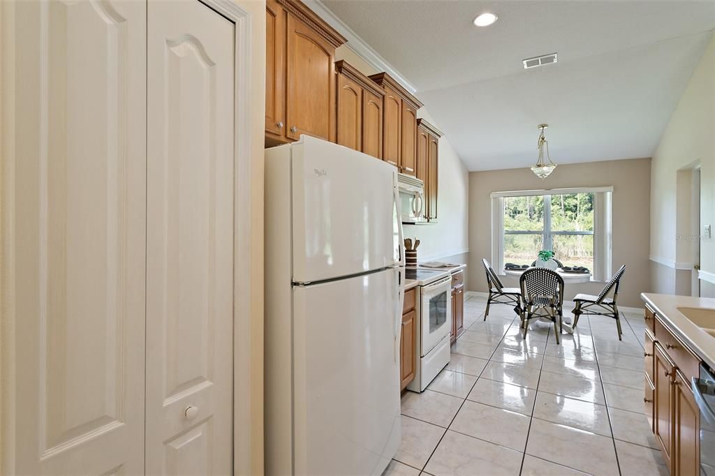 Active With Contract: $329,900 (3 beds, 2 baths, 1721 Square Feet)