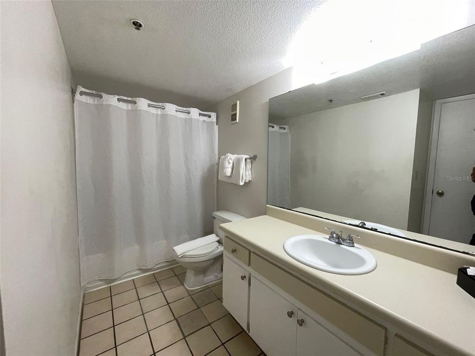 For Sale: $114,900 (2 beds, 1 baths, 759 Square Feet)