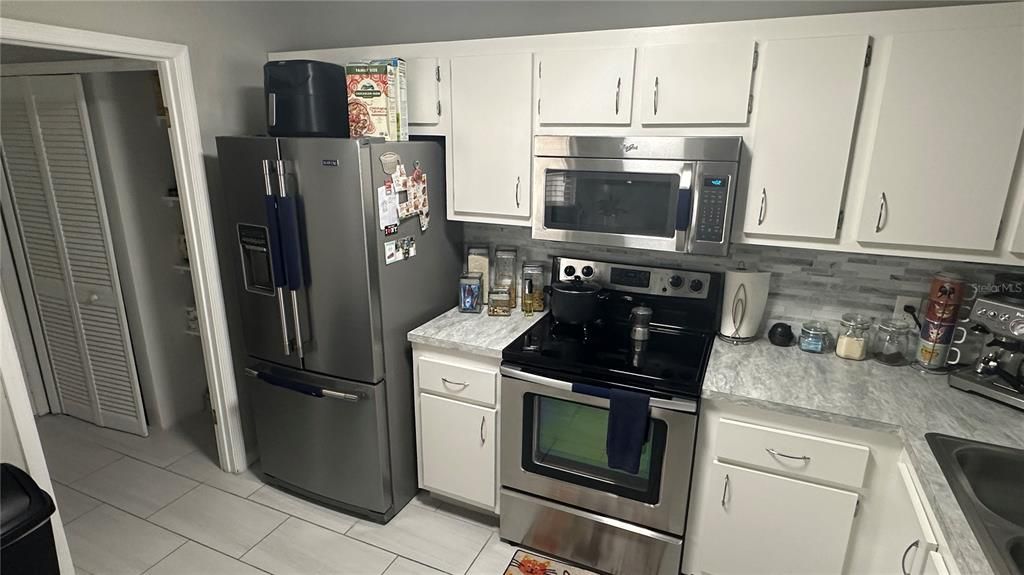 For Sale: $280,000 (2 beds, 2 baths, 1230 Square Feet)