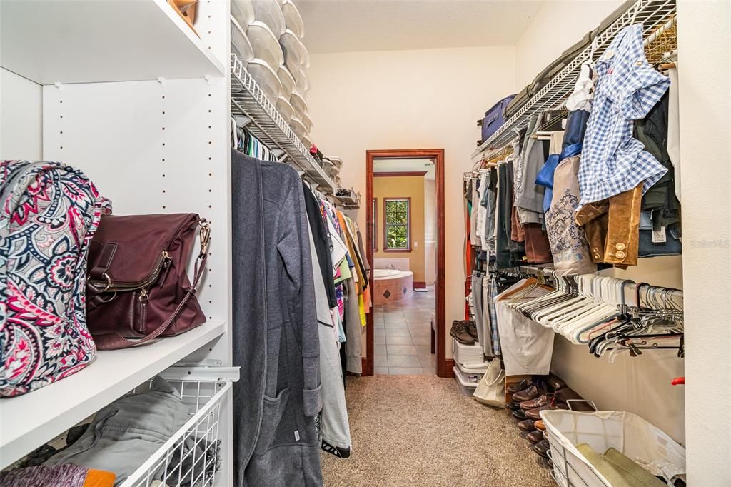 Master Suite Walk-in-Closet