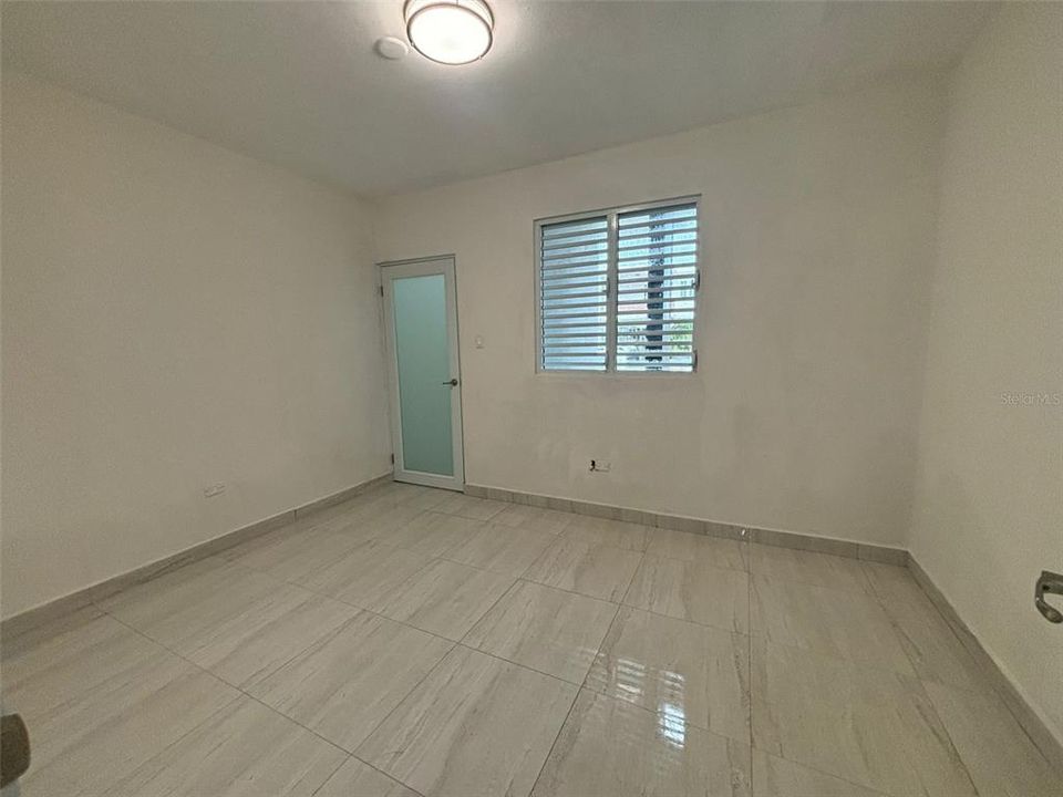 Activo con contrato: $449,900 (3 camas, 2 baños, 2300 Pies cuadrados)