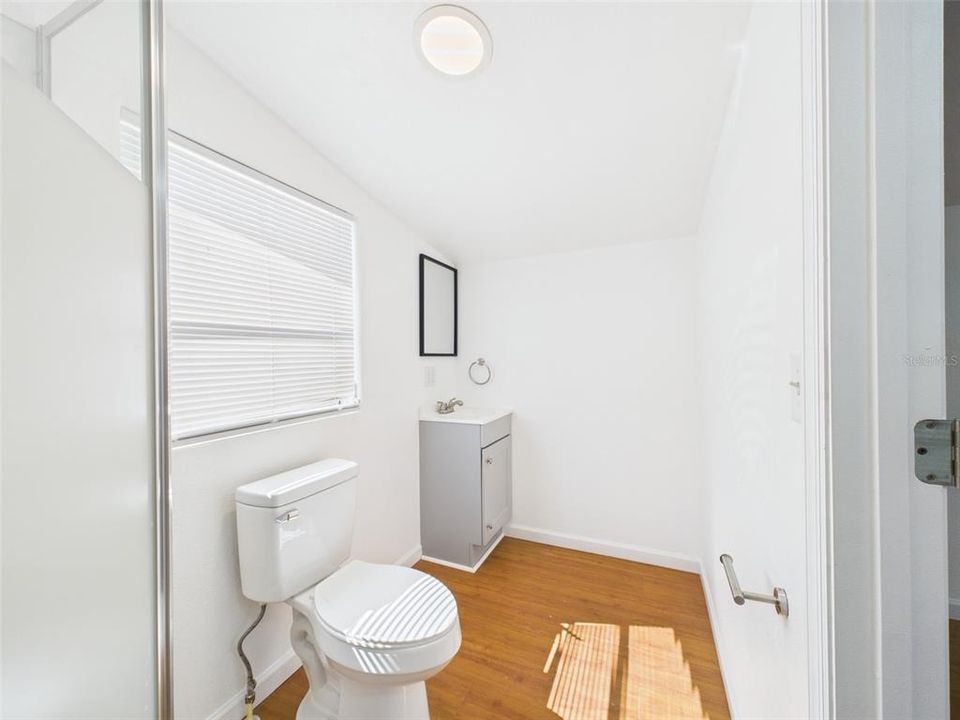 待售: $329,900 (0 贝兹, 0 浴室, 1817 平方英尺)