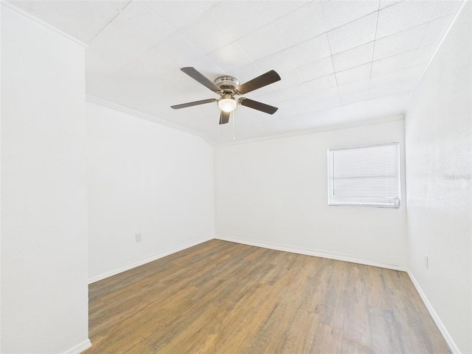 待售: $329,900 (0 贝兹, 0 浴室, 1817 平方英尺)