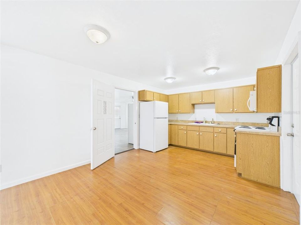 待售: $329,900 (0 贝兹, 0 浴室, 1817 平方英尺)