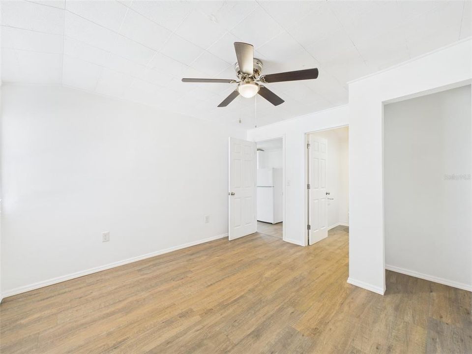 待售: $329,900 (0 贝兹, 0 浴室, 1817 平方英尺)