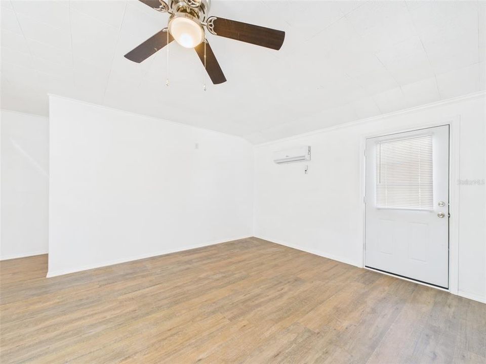 待售: $329,900 (0 贝兹, 0 浴室, 1817 平方英尺)