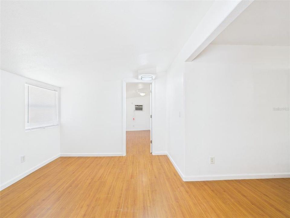 待售: $329,900 (0 贝兹, 0 浴室, 1817 平方英尺)