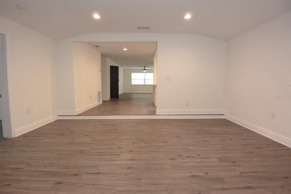 Active With Contract: $419,900 (3 beds, 2 baths, 1588 Square Feet)