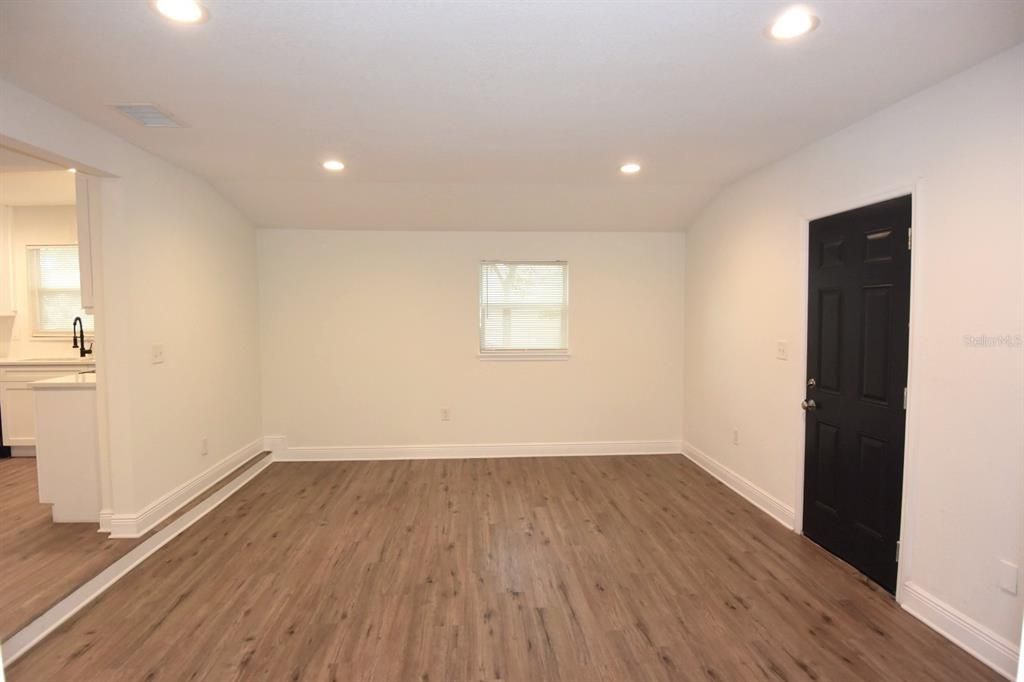 Active With Contract: $419,900 (3 beds, 2 baths, 1588 Square Feet)