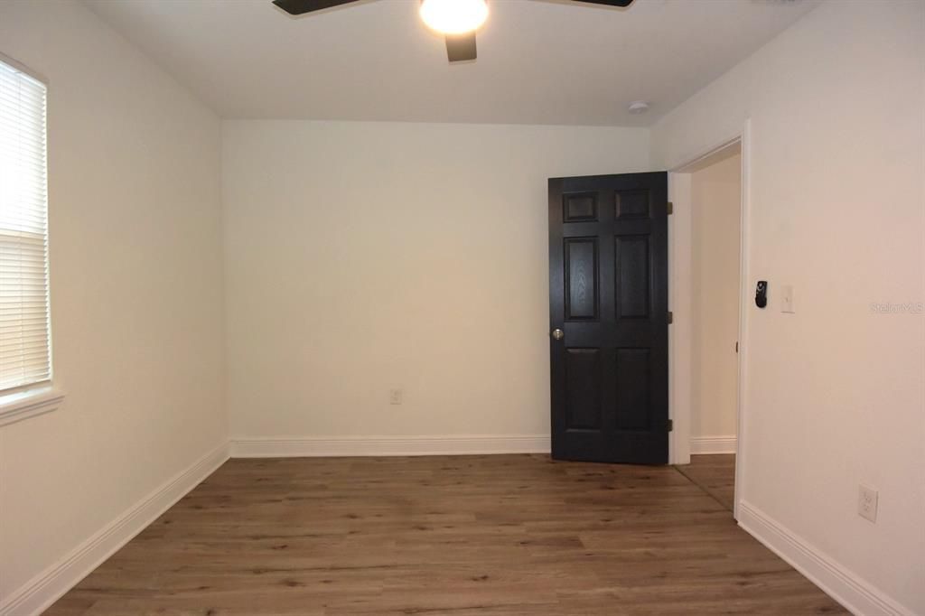 Active With Contract: $419,900 (3 beds, 2 baths, 1588 Square Feet)