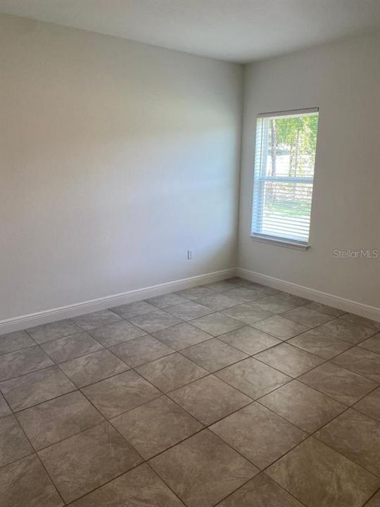 Active With Contract: $1,900 (4 beds, 2 baths, 1580 Square Feet)