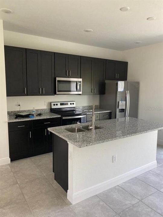 Active With Contract: $1,900 (4 beds, 2 baths, 1580 Square Feet)