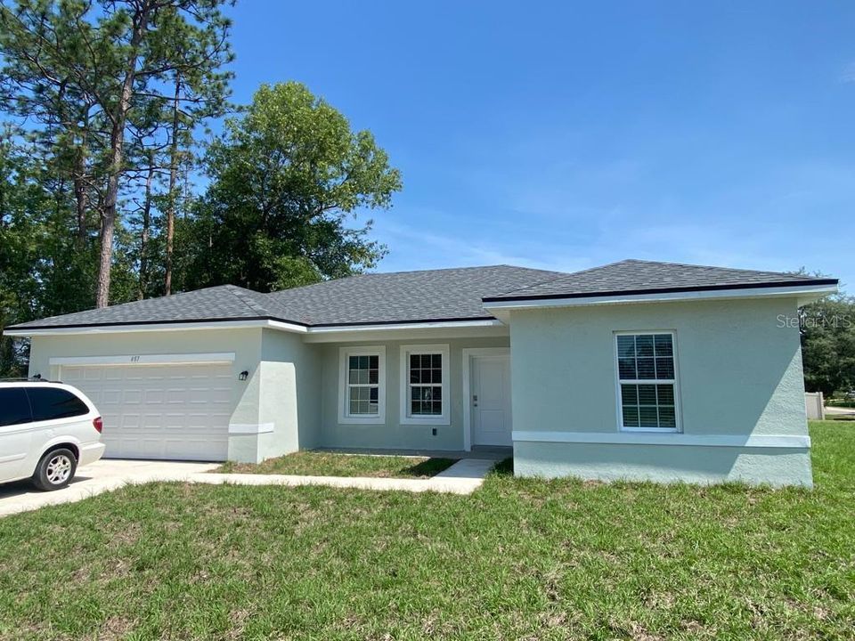 Active With Contract: $1,900 (4 beds, 2 baths, 1580 Square Feet)