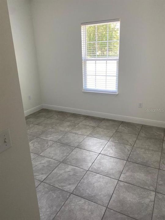 Active With Contract: $1,900 (4 beds, 2 baths, 1580 Square Feet)