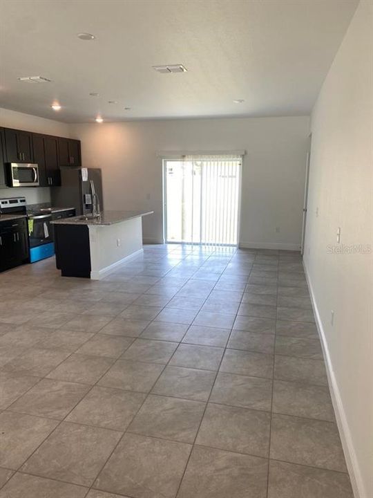 Active With Contract: $1,900 (4 beds, 2 baths, 1580 Square Feet)