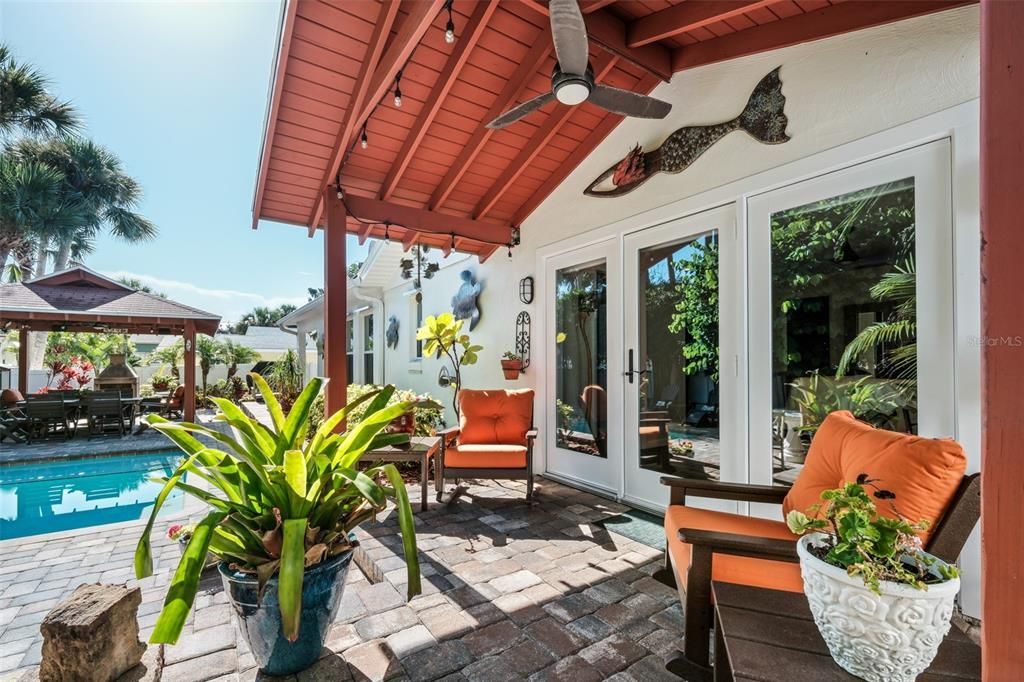 Active With Contract: $1,390,000 (3 beds, 2 baths, 2005 Square Feet)