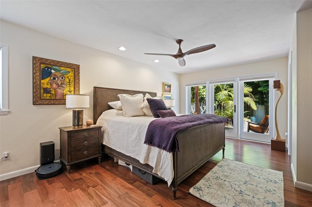 Active With Contract: $1,390,000 (3 beds, 2 baths, 2005 Square Feet)