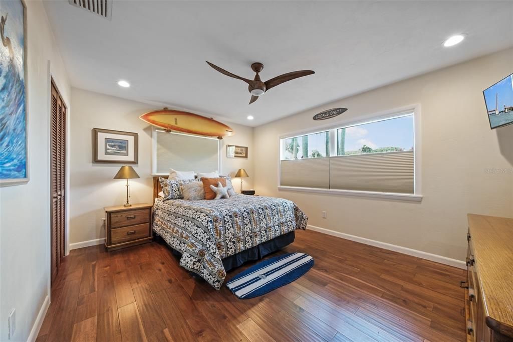 Active With Contract: $1,390,000 (3 beds, 2 baths, 2005 Square Feet)