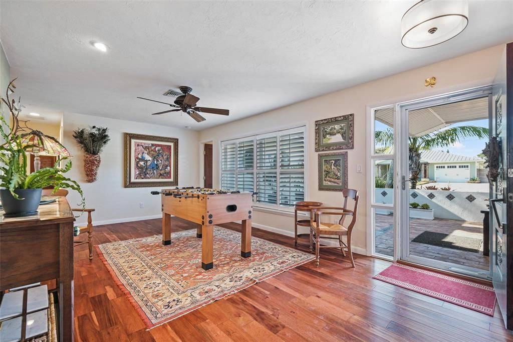 Active With Contract: $1,390,000 (3 beds, 2 baths, 2005 Square Feet)