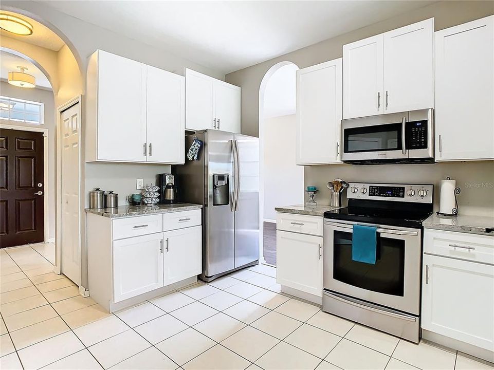 For Sale: $429,900 (4 beds, 2 baths, 1825 Square Feet)