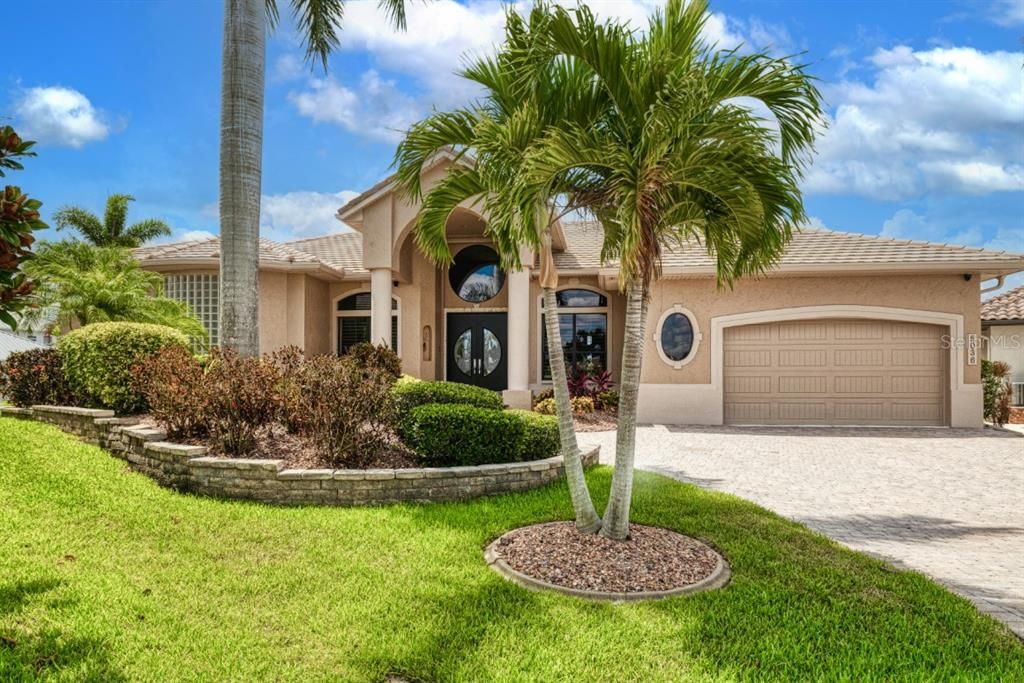 For Sale: $2,250,000 (3 beds, 3 baths, 3458 Square Feet)