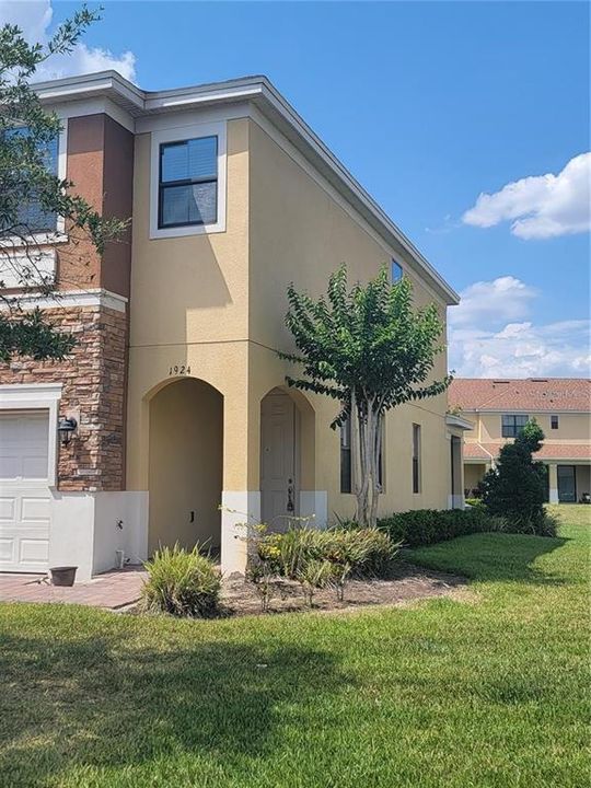 Active With Contract: $2,450 (4 beds, 2 baths, 1815 Square Feet)