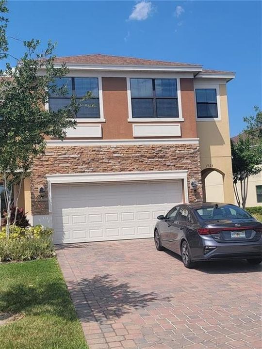 Active With Contract: $2,450 (4 beds, 2 baths, 1815 Square Feet)