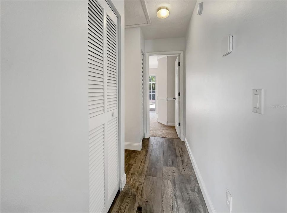 Active With Contract: $471,000 (3 beds, 2 baths, 1736 Square Feet)