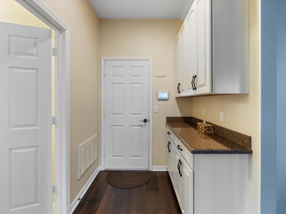 mud room/entry from garage