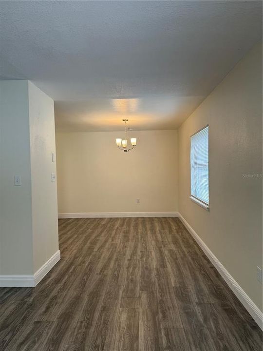 For Rent: $1,700 (2 beds, 1 baths, 1248 Square Feet)