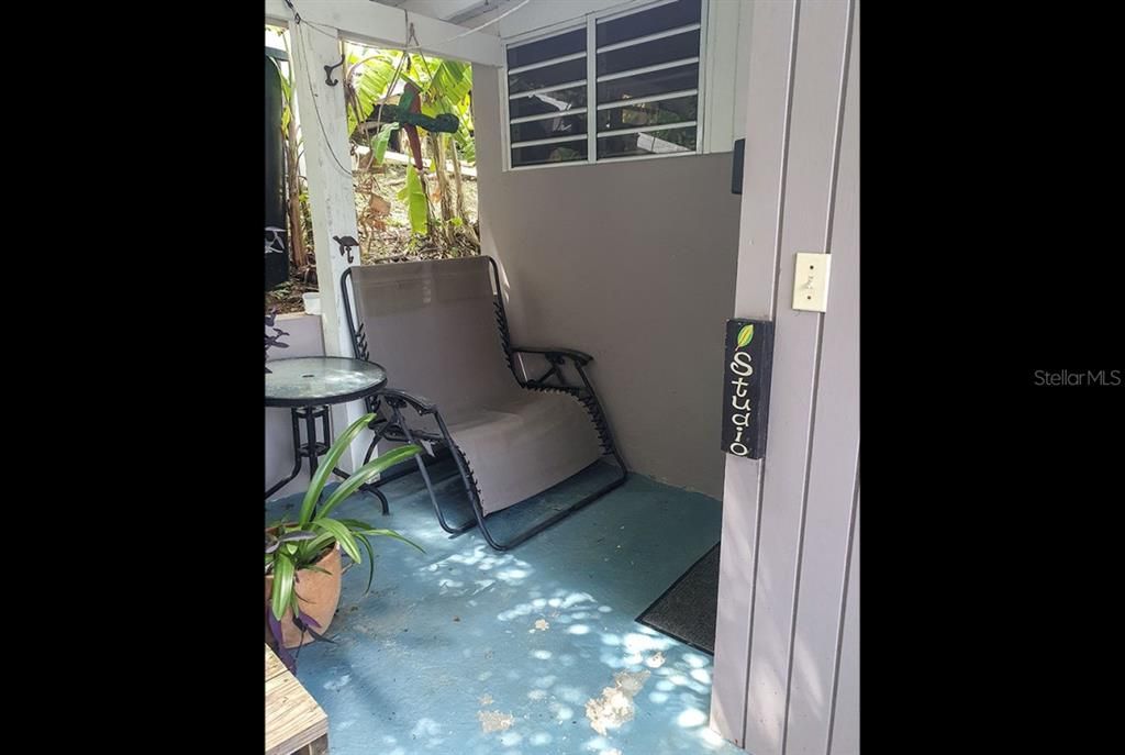 For Sale: $590,000 (5 beds, 5 baths, 2000 Square Feet)