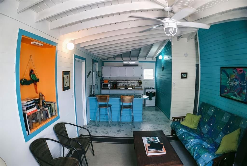 For Sale: $590,000 (5 beds, 5 baths, 2000 Square Feet)