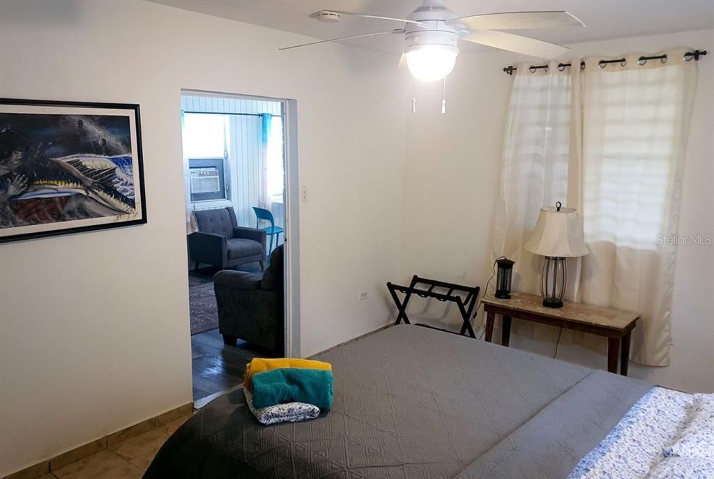 For Sale: $590,000 (5 beds, 5 baths, 2000 Square Feet)