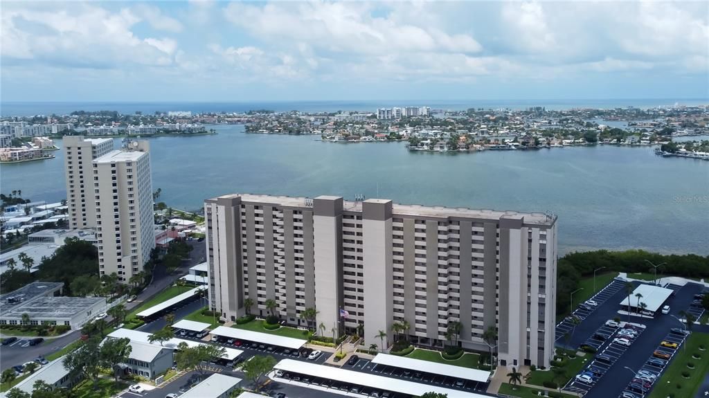 Recently Rented: $1,700 (1 beds, 1 baths, 850 Square Feet)