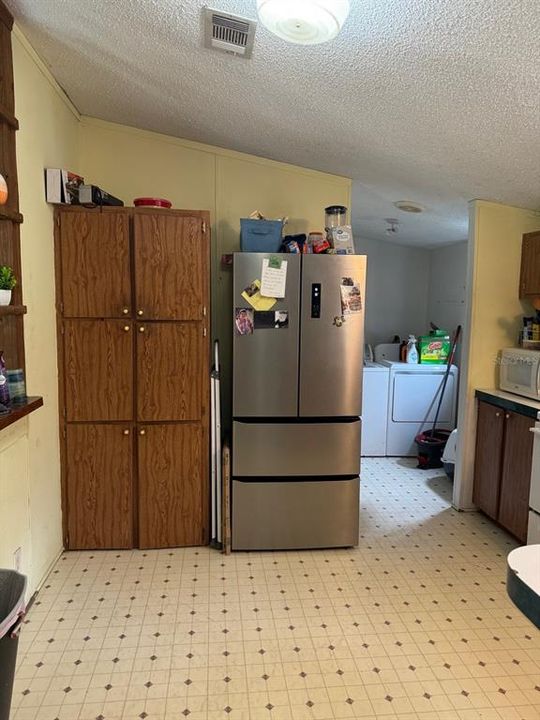 For Sale: $168,000 (4 beds, 2 baths, 1440 Square Feet)