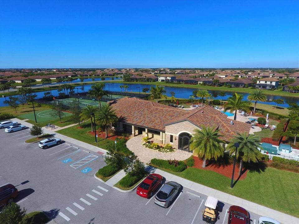 Active With Contract: $597,000 (4 beds, 3 baths, 2287 Square Feet)