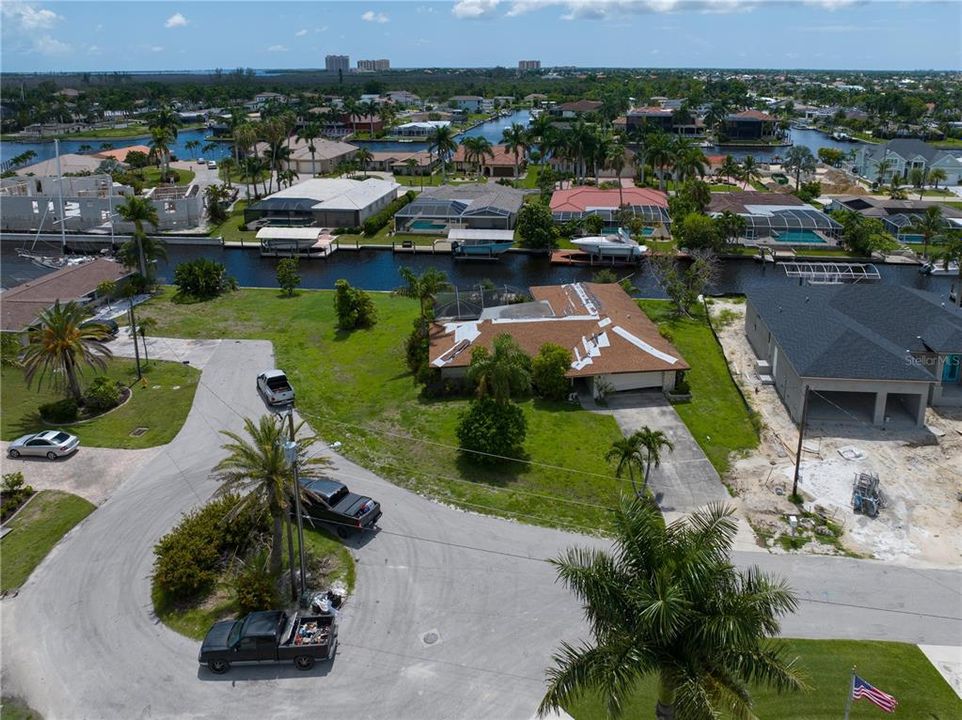 For Sale: $1,000,000 (4 beds, 3 baths, 1878 Square Feet)