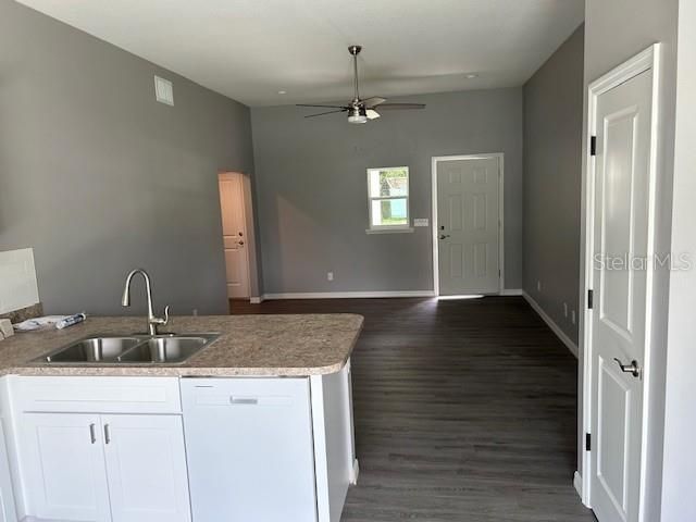 For Sale: $309,000 (3 beds, 2 baths, 1245 Square Feet)