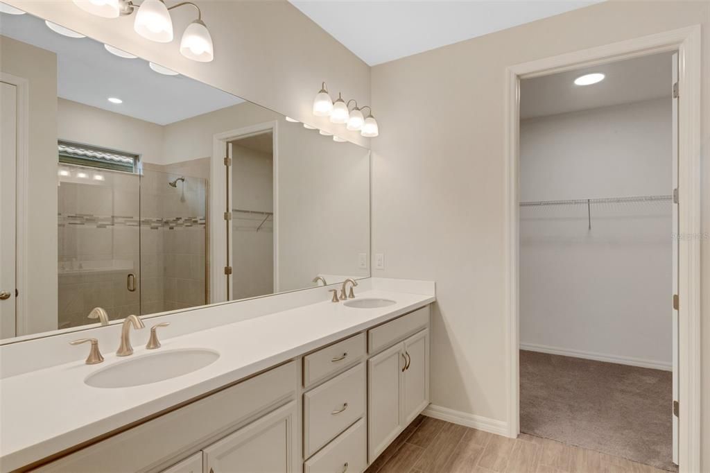 Active With Contract: $435,000 (2 beds, 2 baths, 1816 Square Feet)