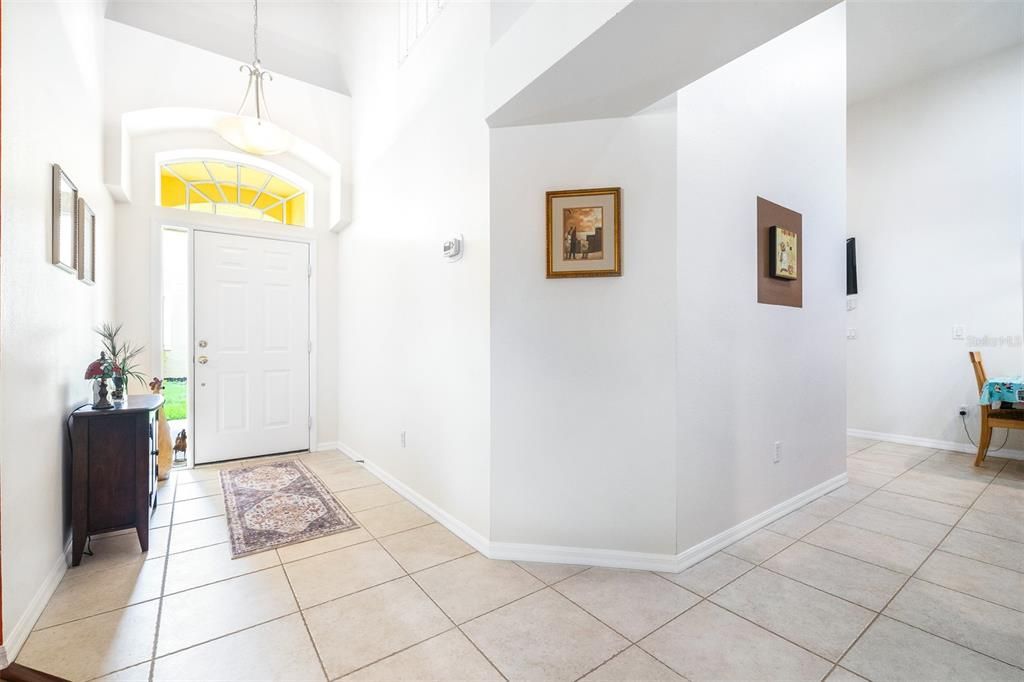 Active With Contract: $389,900 (3 beds, 2 baths, 1590 Square Feet)