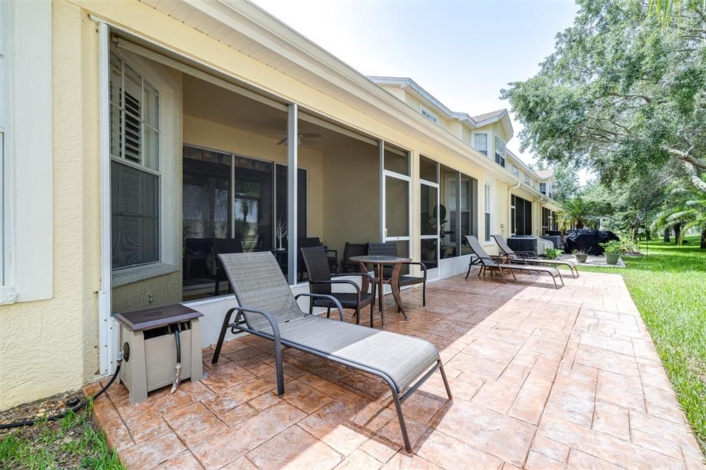 Active With Contract: $389,900 (3 beds, 2 baths, 1590 Square Feet)