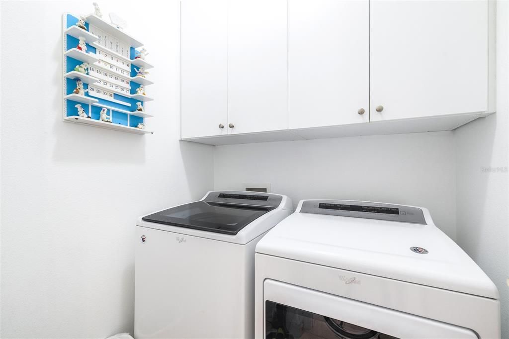 Active With Contract: $389,900 (3 beds, 2 baths, 1590 Square Feet)