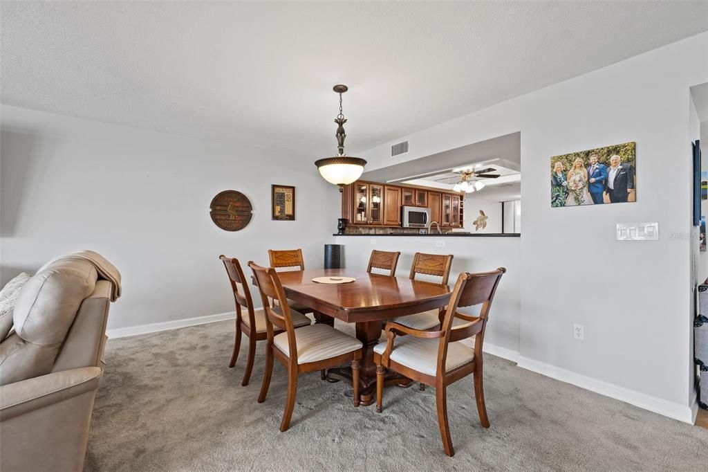 For Sale: $725,000 (2 beds, 2 baths, 1980 Square Feet)